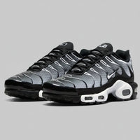 NIKE TN BLACK WHITE