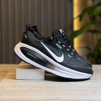 NIKE ZOOM VOMERO 18