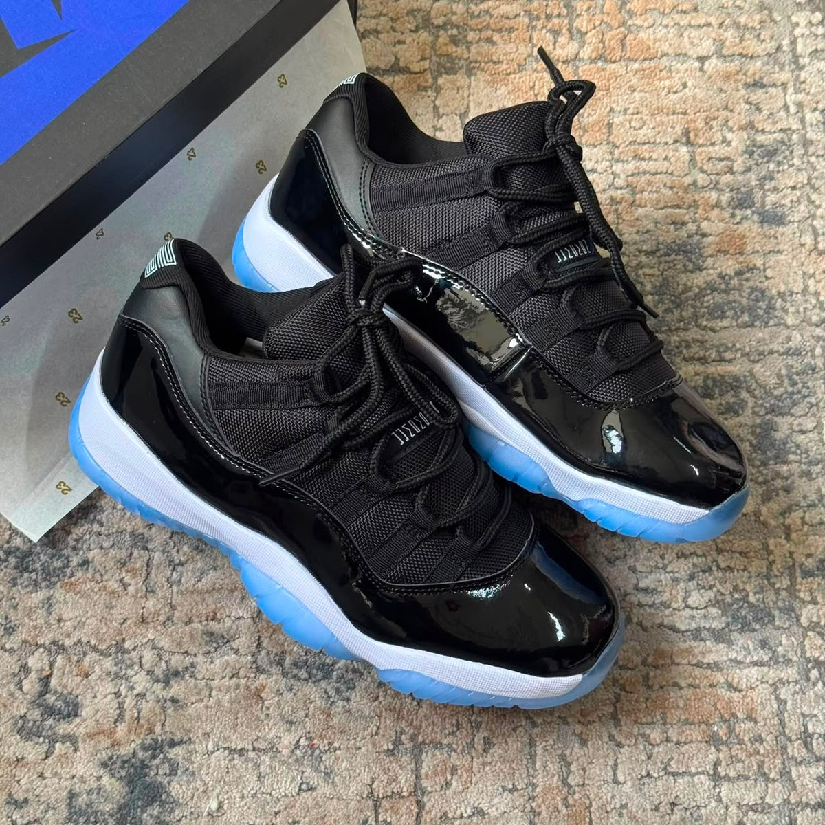 JORDAN RETRO 11 LOW
