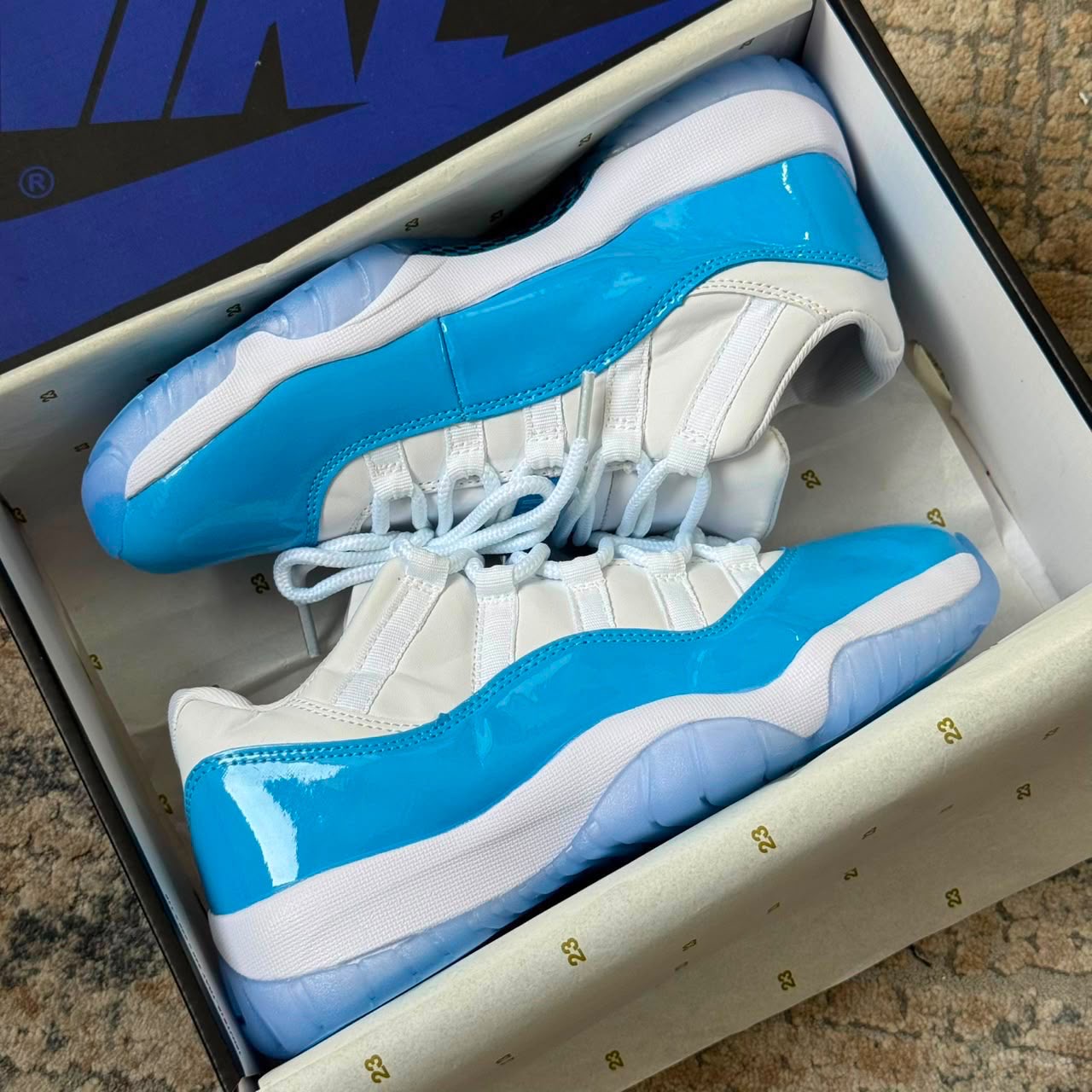 JORDAN RETRO 11
