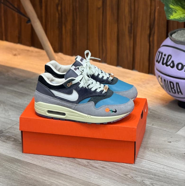 NIKE AIR MAX 1