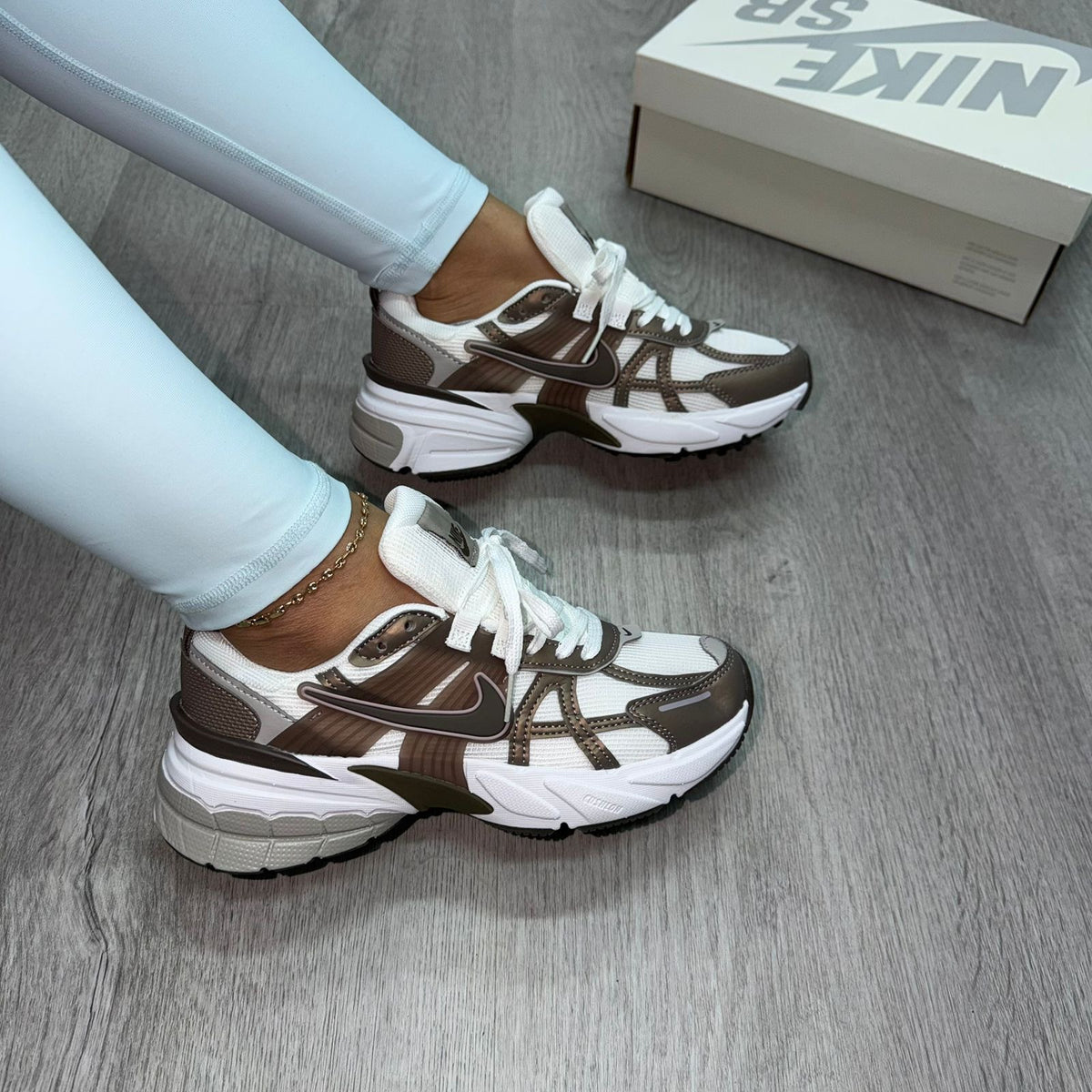NIKE V2K RUN