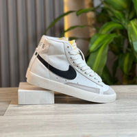 NIKE BLAZER