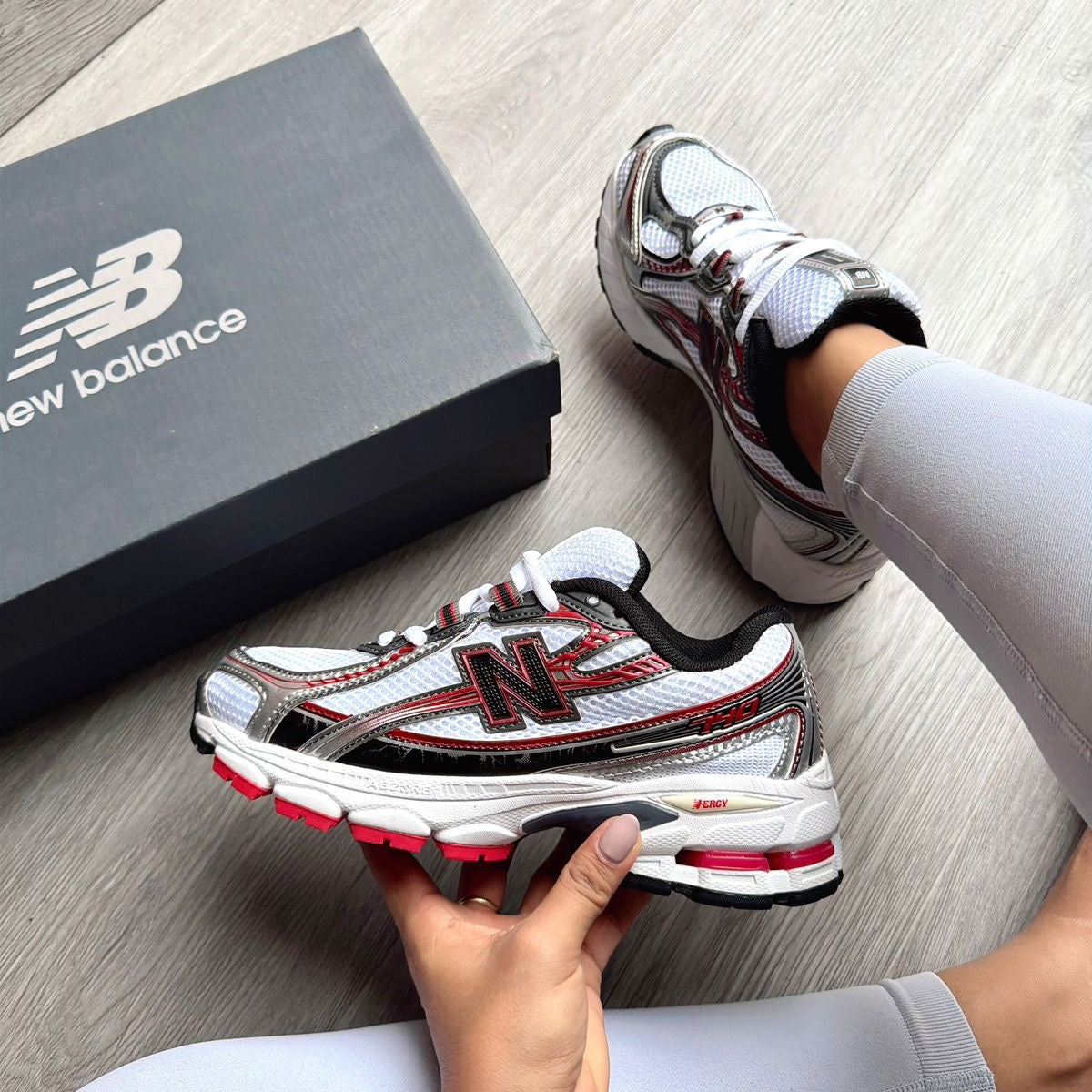 NEW BALANCE 740
