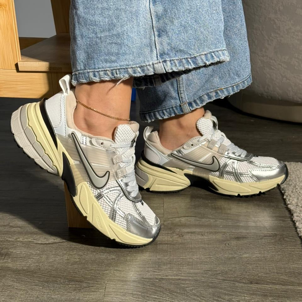 NIKE V2K