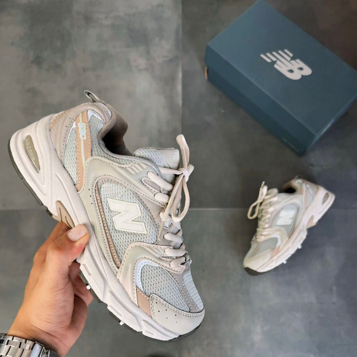 NEW BALANCE 530