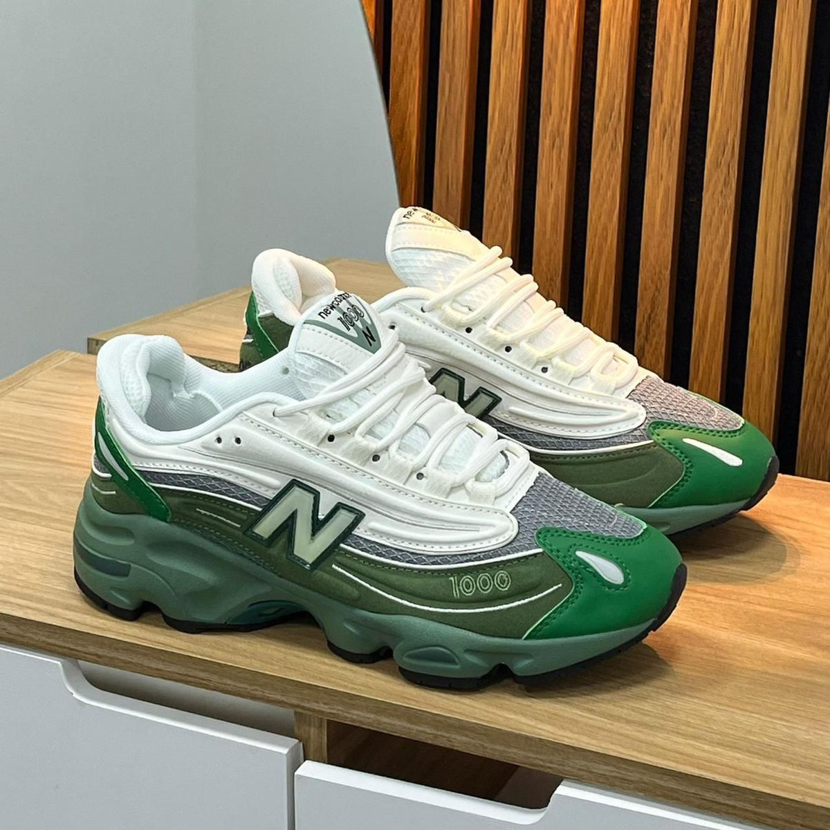 NEW BALANCE 1000 GREEN WHITE
