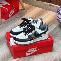 NIKE AF1