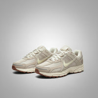 NIKE VOMERO 5