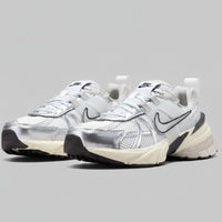 NIKE V2K RUN SILVER
