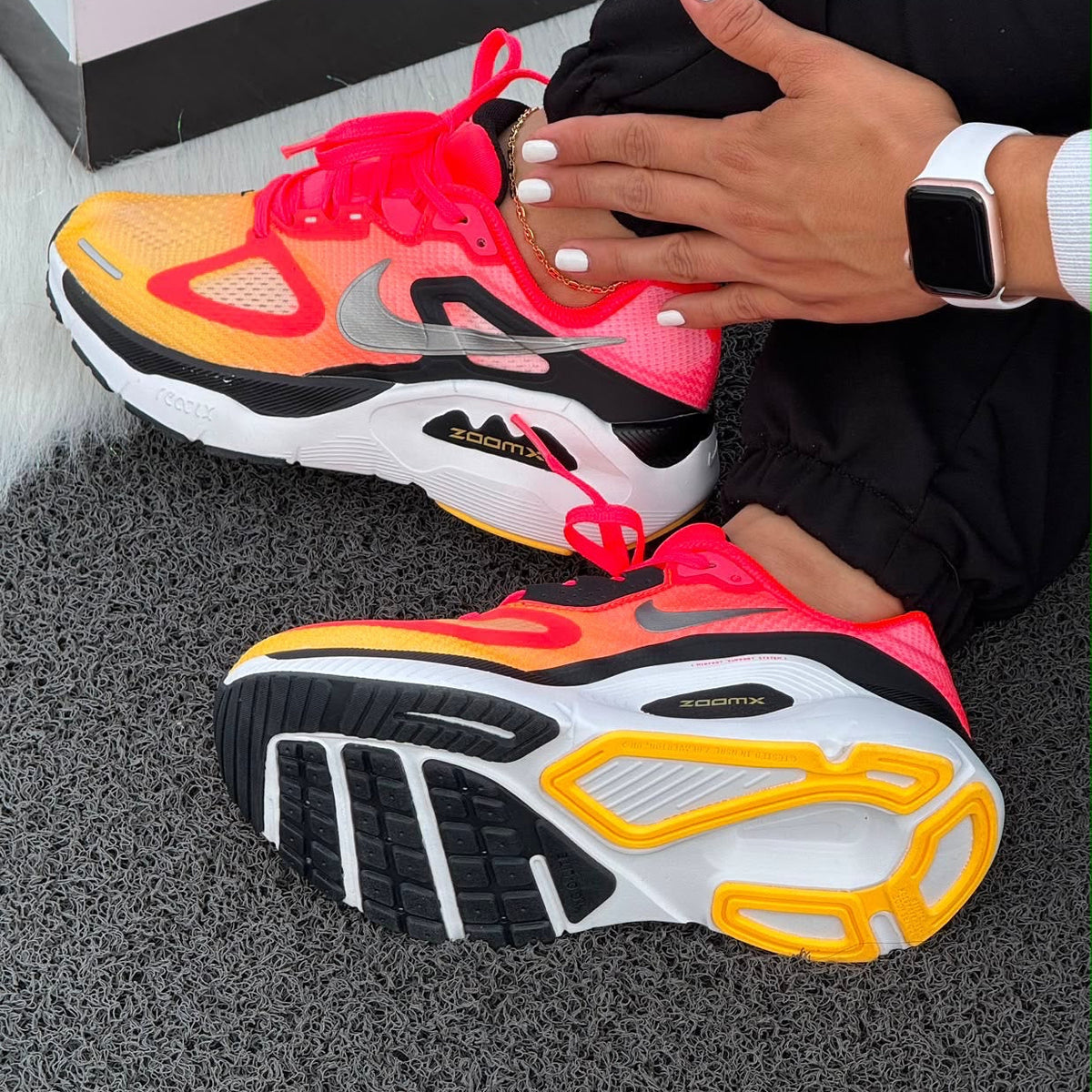 NIKE STRUCTURE V2