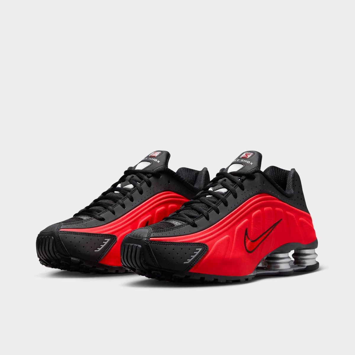 NIKE SHOX