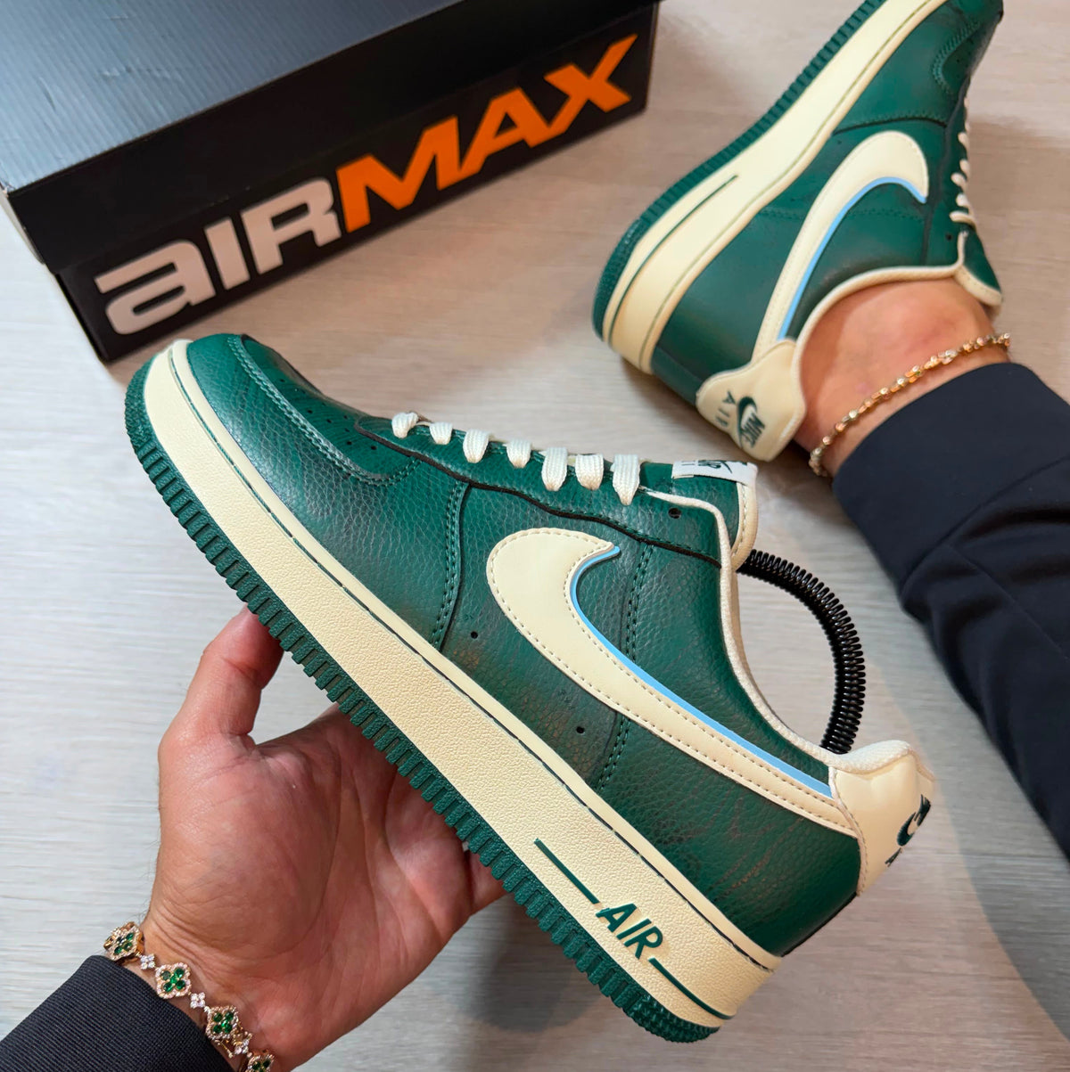 NIKE AF1