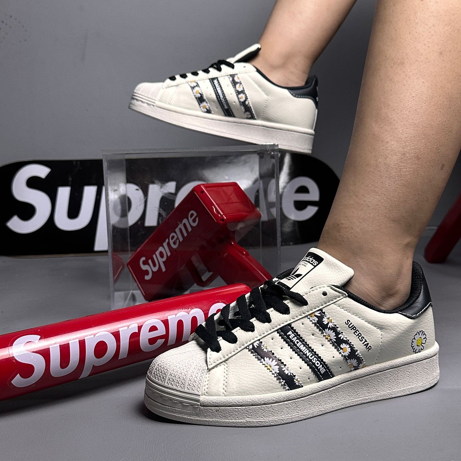 ADIDAS SUPERSTAR