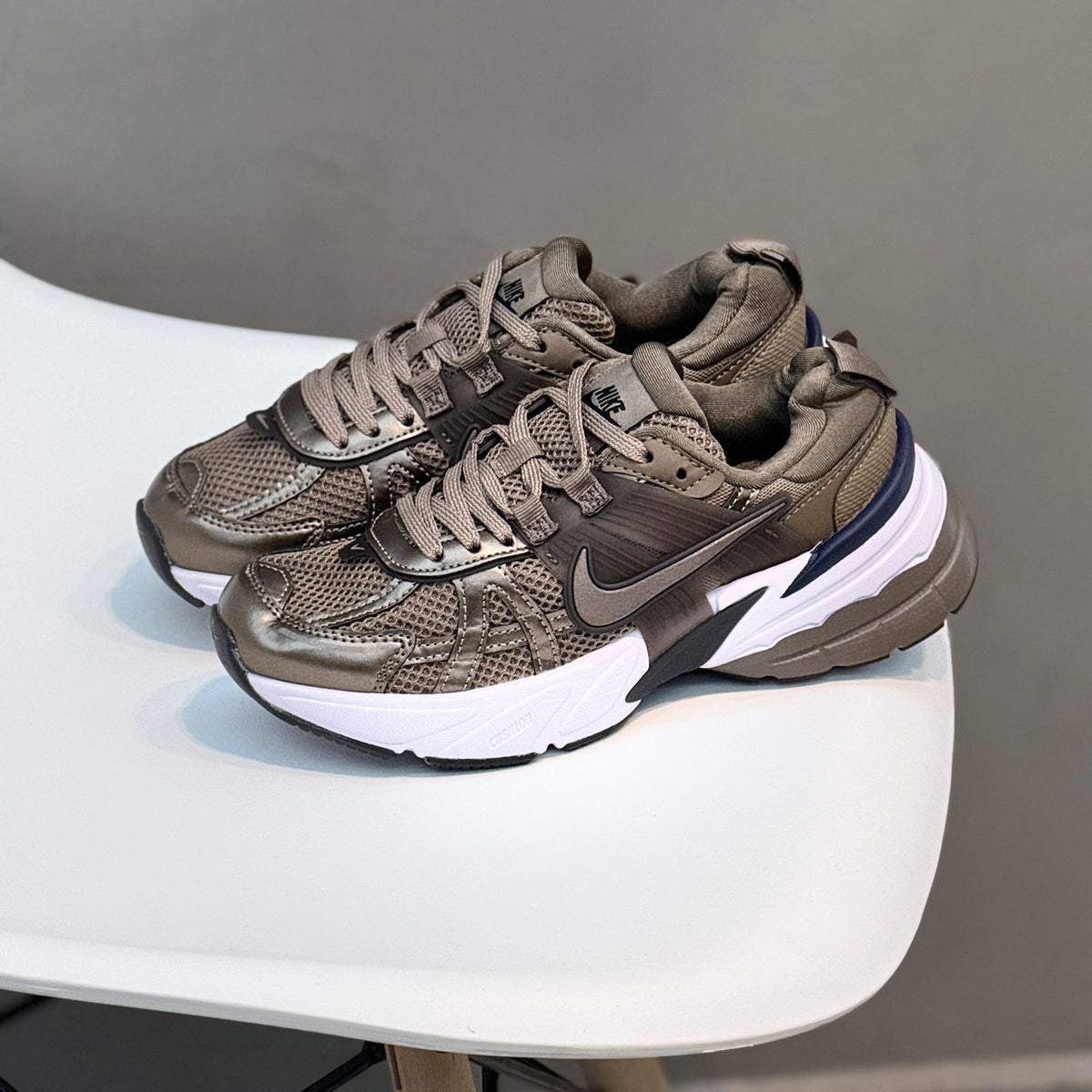 NIKE V2K