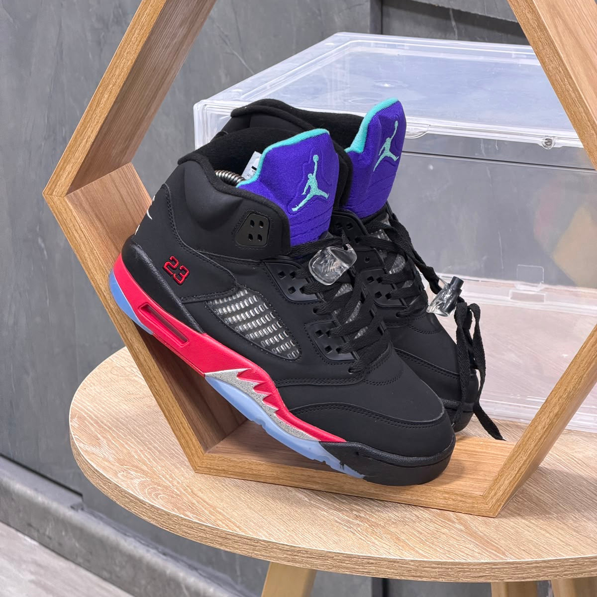 JORDAN RETRO 5
