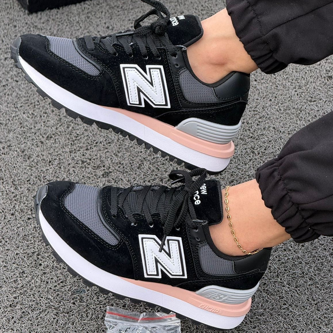 NEW BALANCE 574