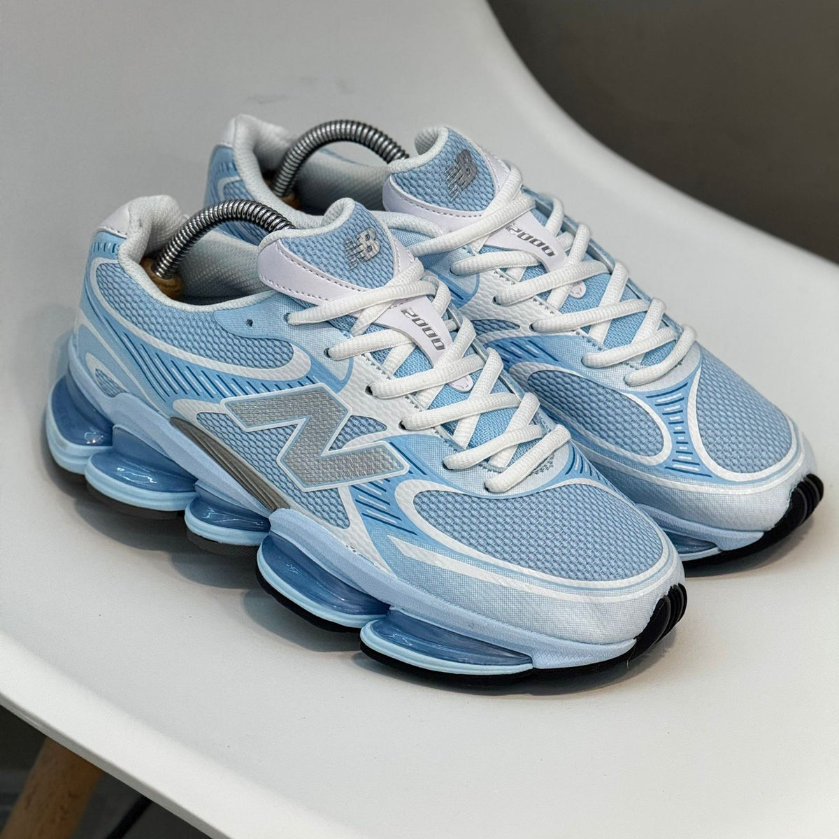 NEW BALANCE 2000 BLUE