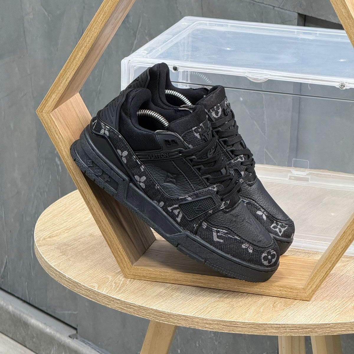 LOUIS VUITTON TRAINER