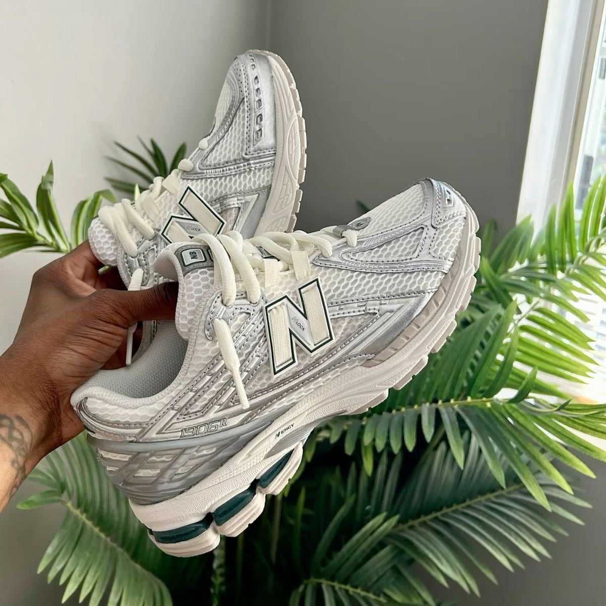 NEW BALANCE 1906R SILVER GREEN
