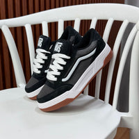 VANS HYLANE