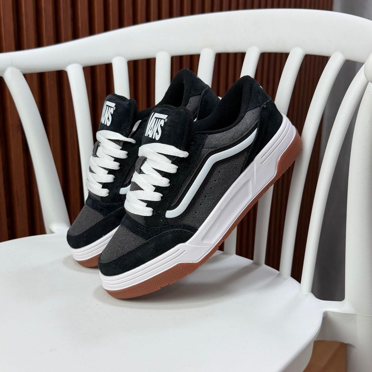 VANS HYLANE
