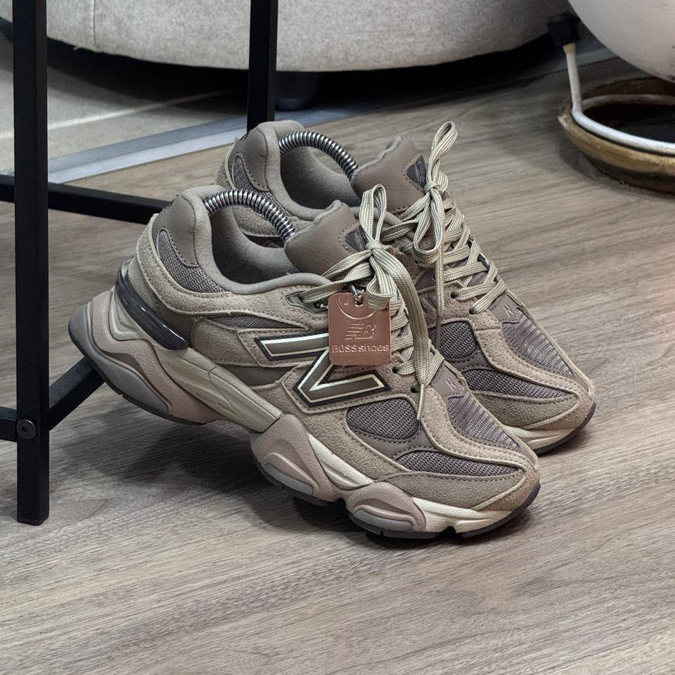 NEW BALANCE 9060 BROWN