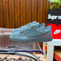NIKE SB SUPREME