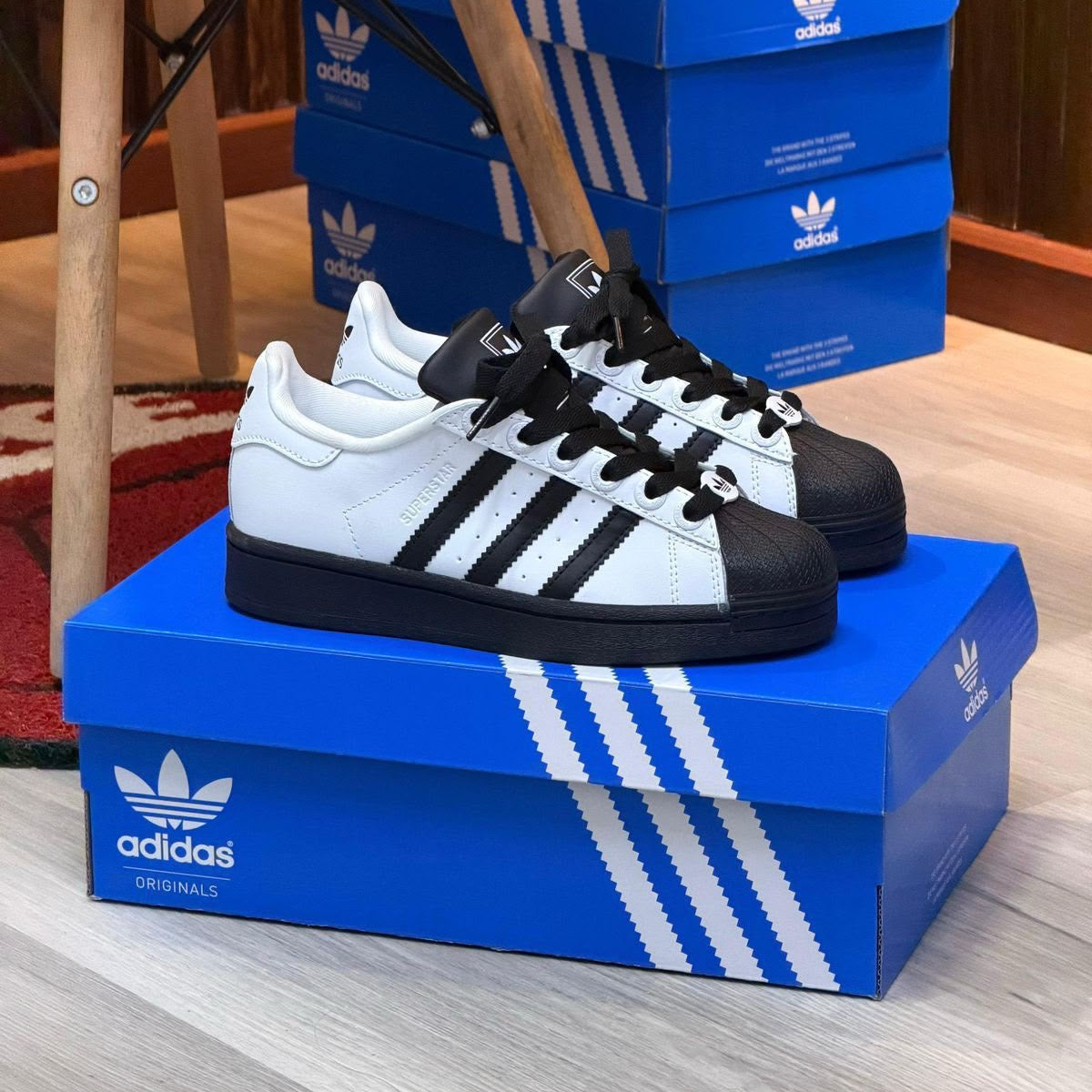 ADIDAS SUPERSTAR