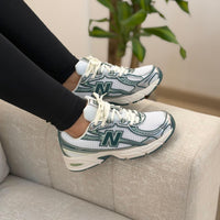 NEW BALANCE 740 GREEN