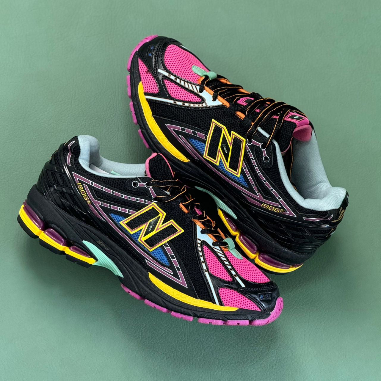 NEW BALANCE 1906R MULTICOLOR