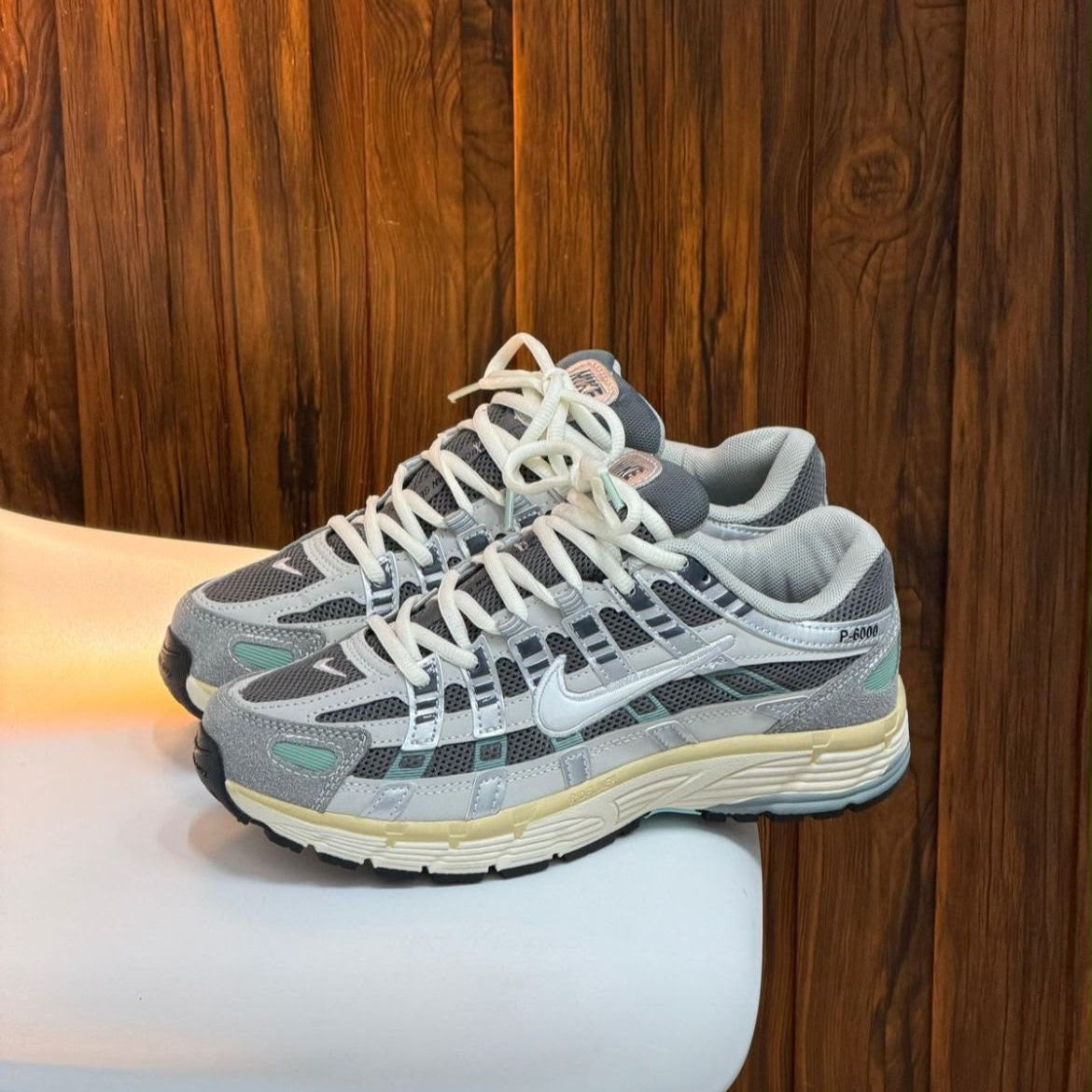 NIKE P6000 SILVER GREY