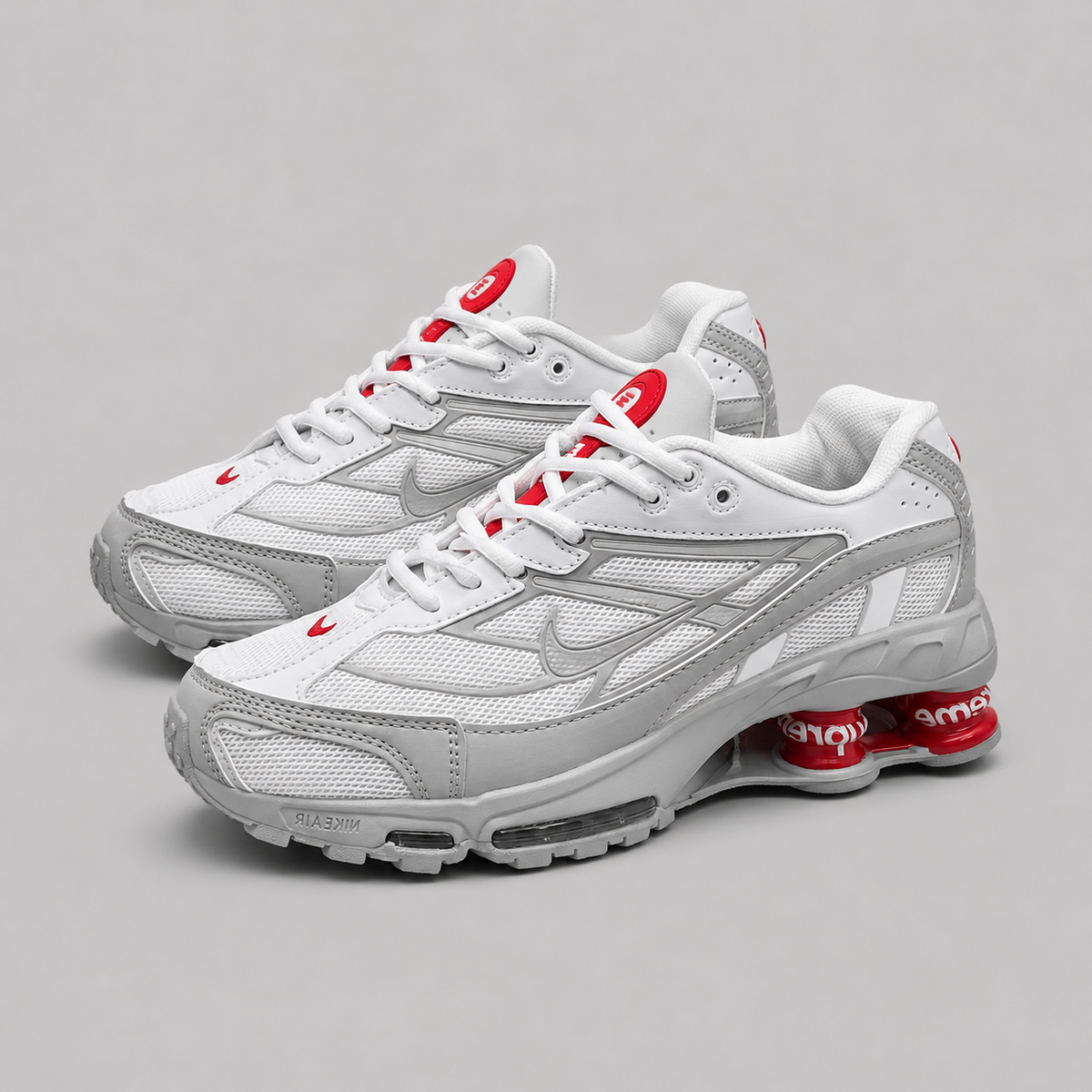 NIKE SHOX SUPREME