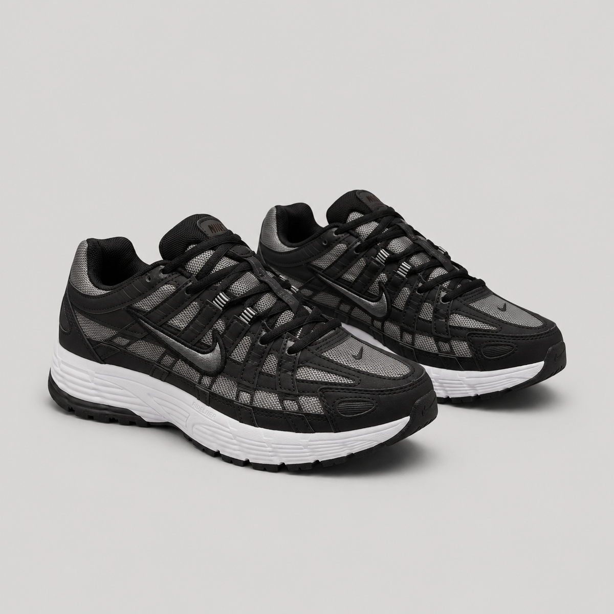 NIKE P6000