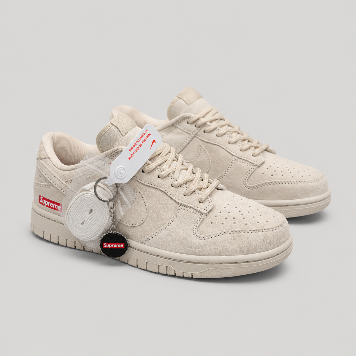 NIKE DUNK LOW SUPREME