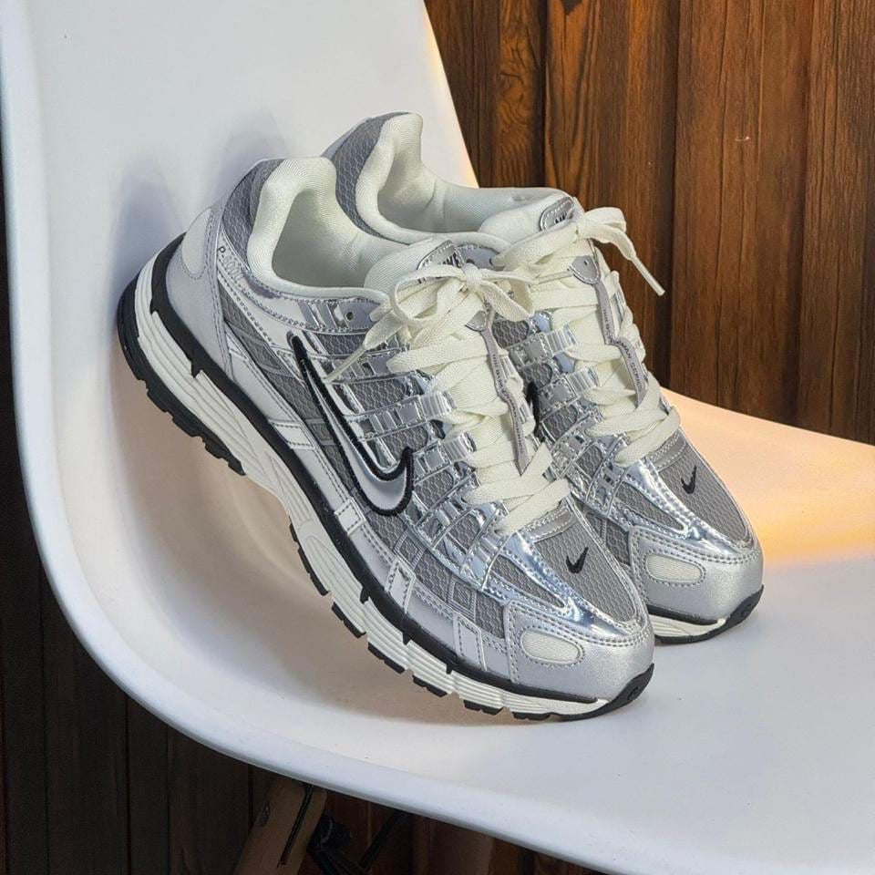 NIKE P6000 METALLIC SILVER