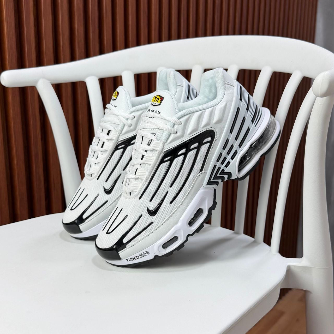 NIKE TN PLUS
