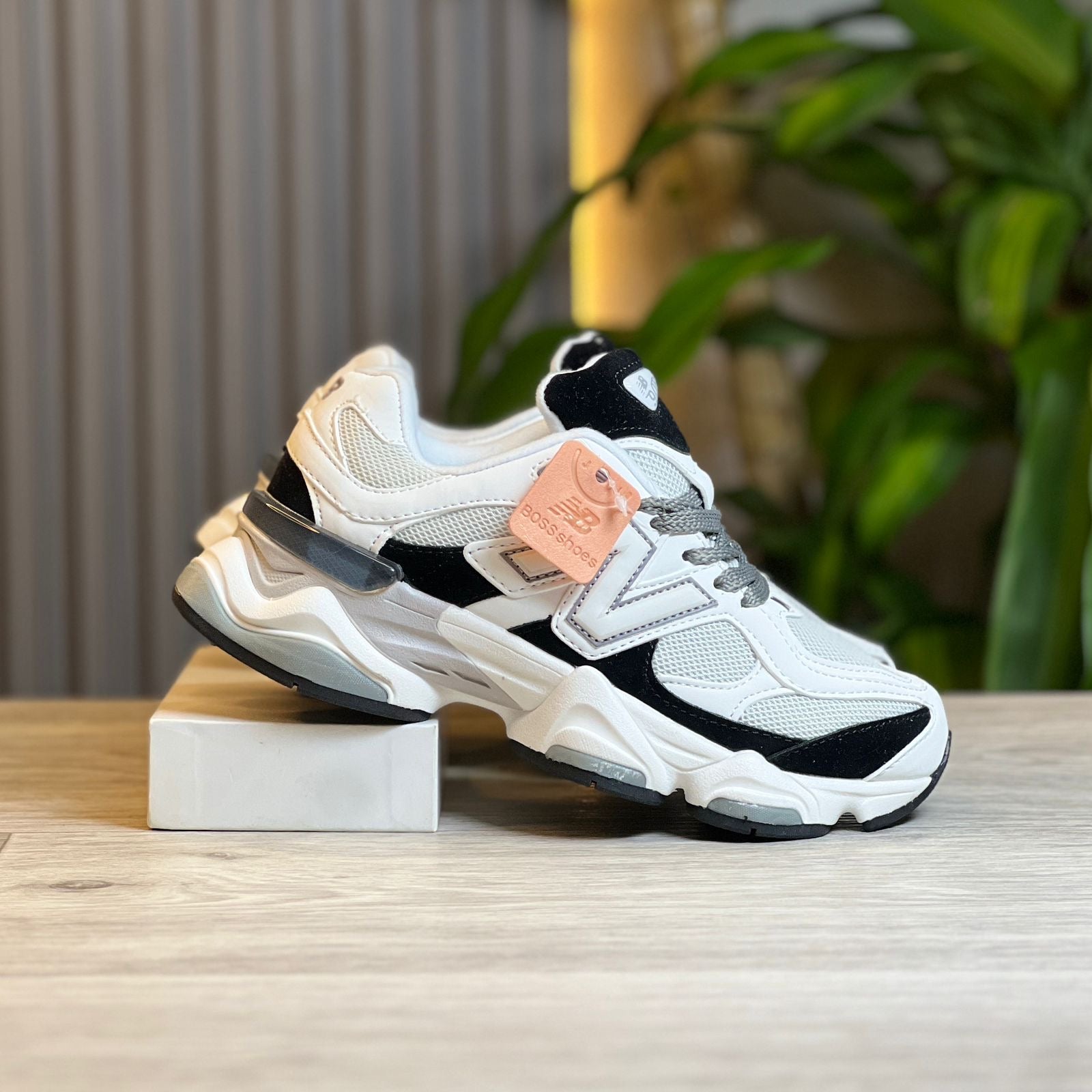 NEW BALANCE 9060