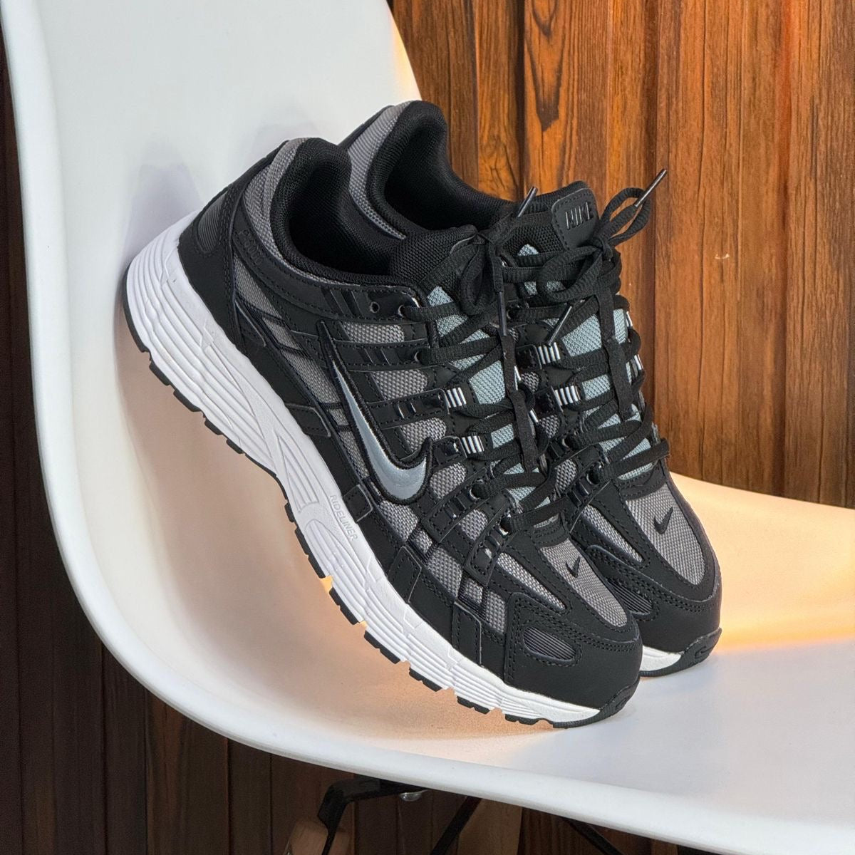 NIKE P6000