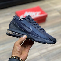 NIKE AIR MAX ROAM