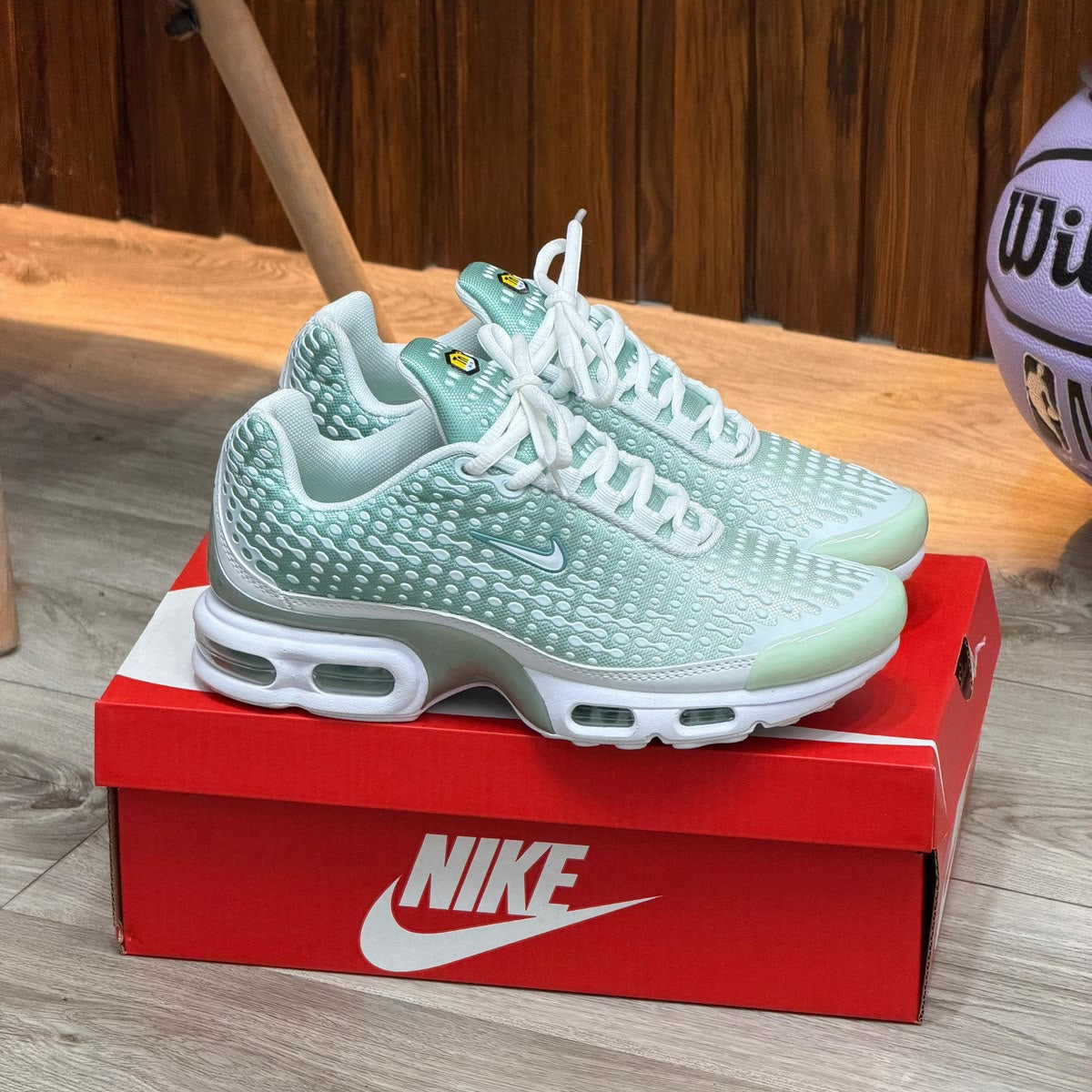 NIKE TN