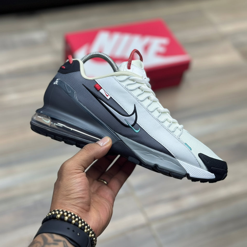 NIKE AIR MAX ROAM