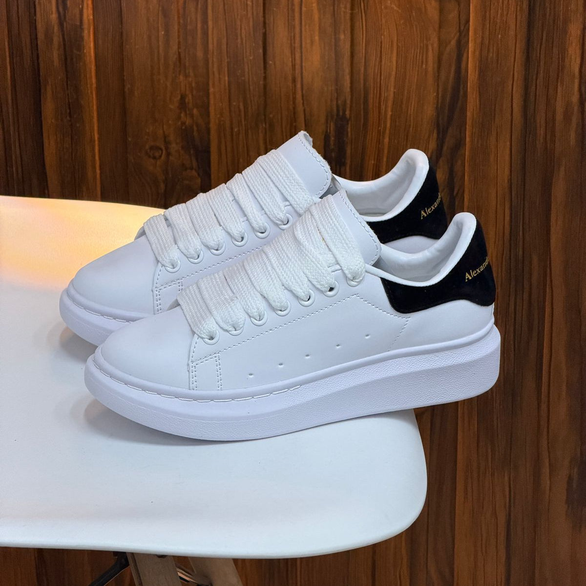 ALEXANDER MCQUEEN