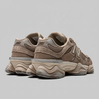 NEW BALANCE 9060 BROWN