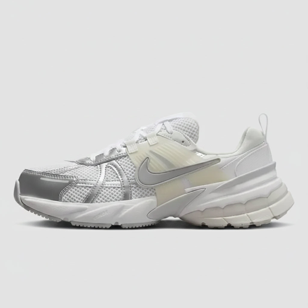 NIKE V2K RUN LIGHT SILVER